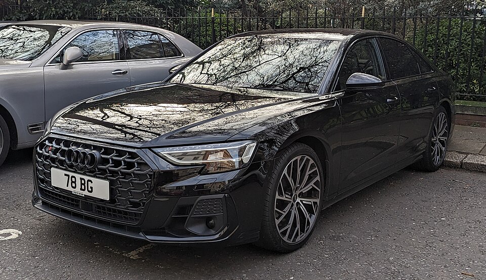Audi S8