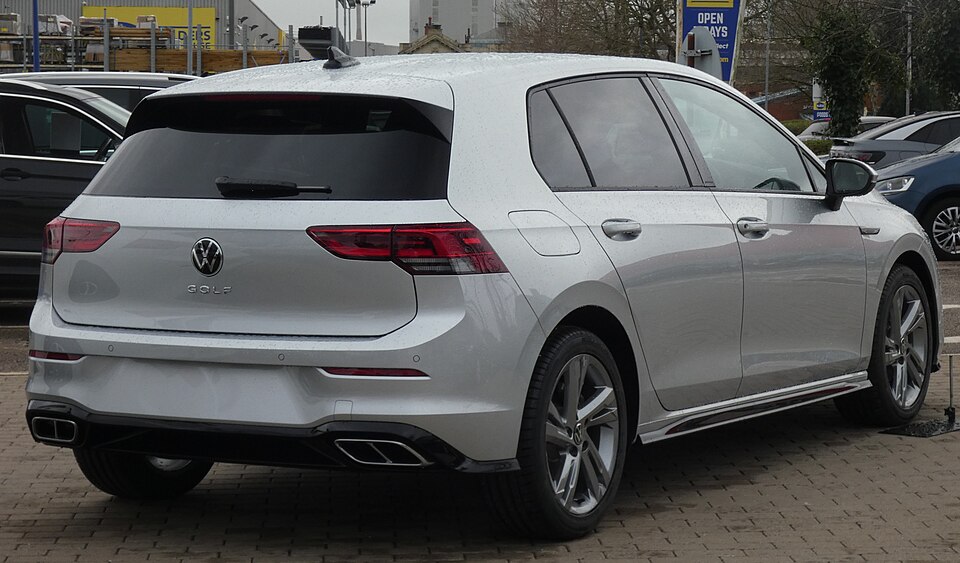 Фото модели Golf R